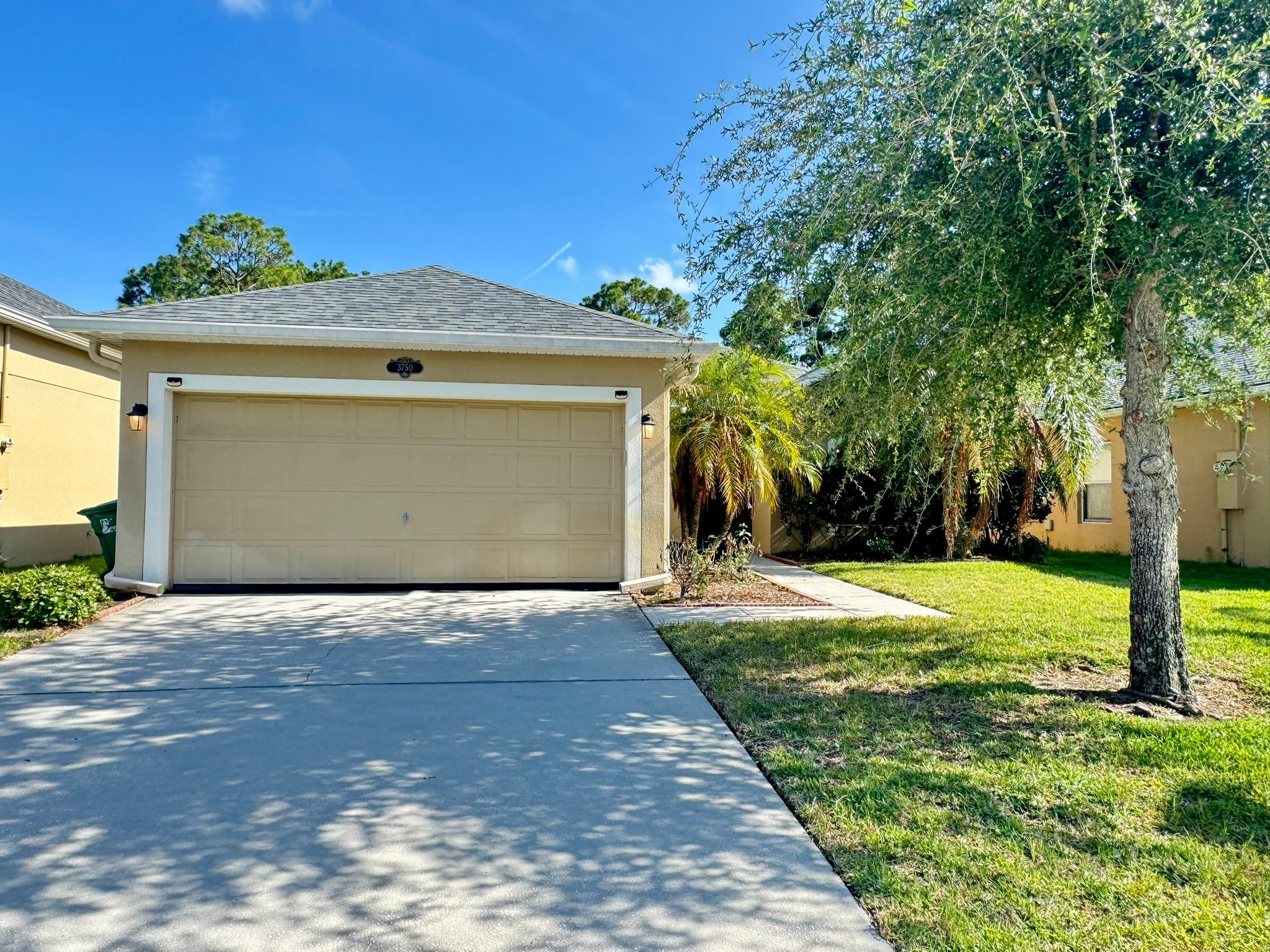 West Melbourne House: 3750 Aria Dr