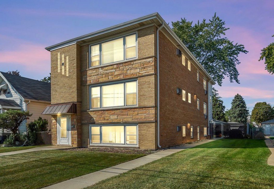 Schiller Park Multiplex: 4348 Ruby St