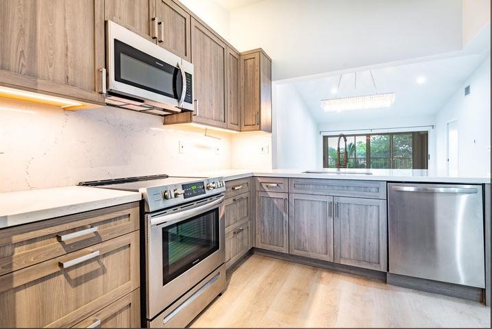 Boca Raton Condo: 380 NW 67th Street J204