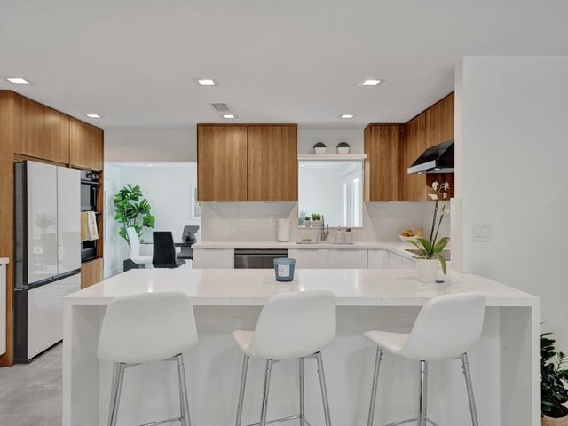 Boca Raton House: 260 NW 36th Street