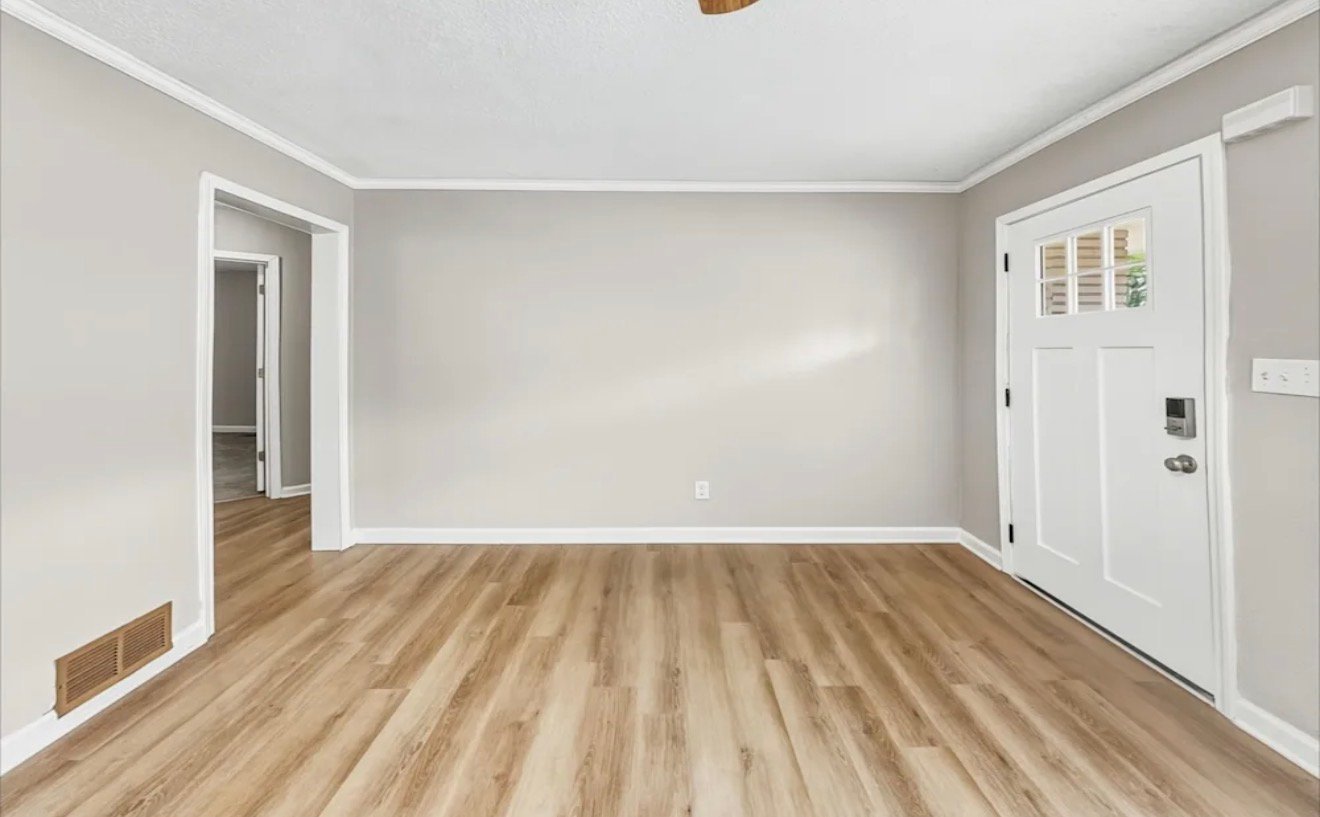 Decatur House: 1953 Laurel Ln