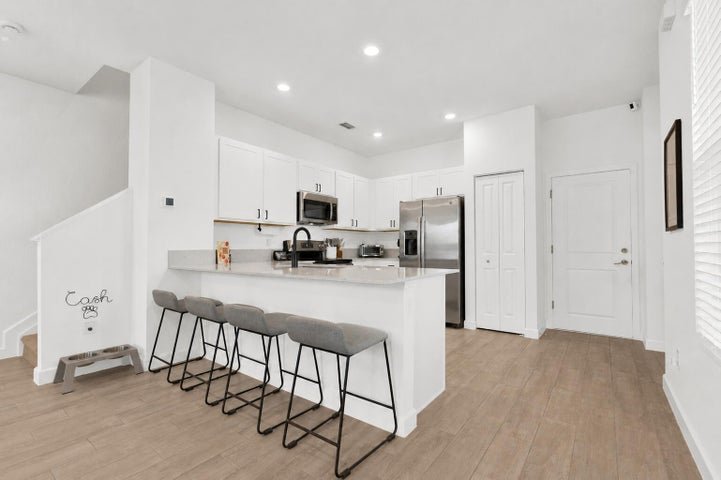 Lake Worth Townhome: 4246 Lagoon Shore Drive