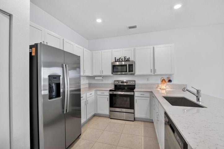 Lake Worth Townhome: 6933 N Harbours Edge Avenue