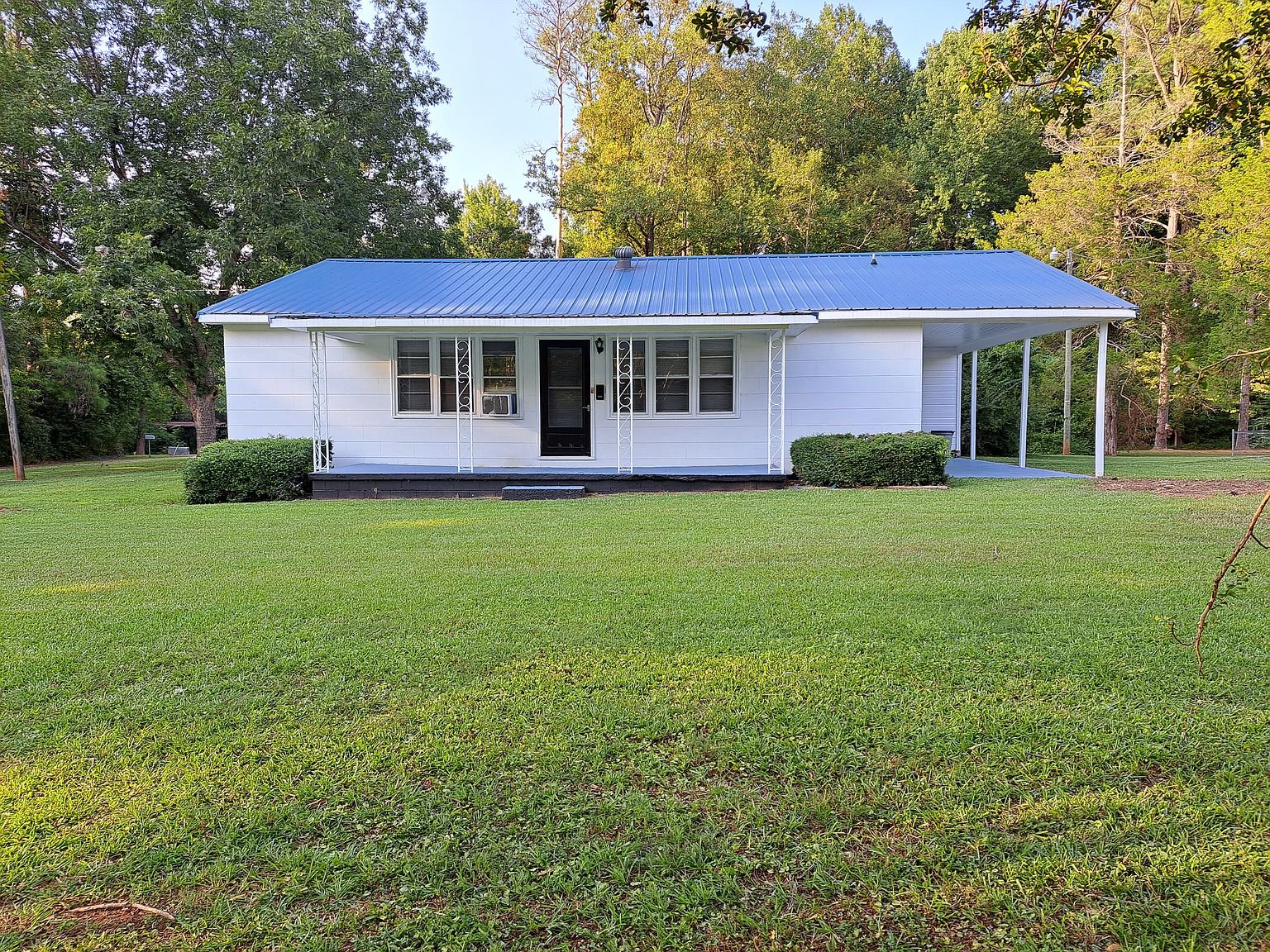 Warrenton House: 136 Dowtin St
