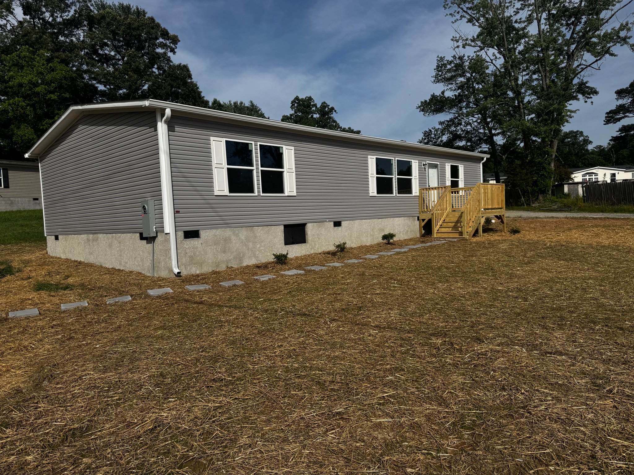 Hendersonville House: 44 Pop Corn Dr