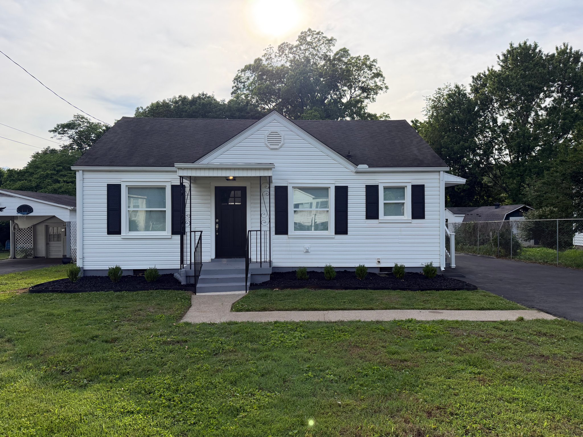 Murfreesboro House: 1623 Kenneth Ave
