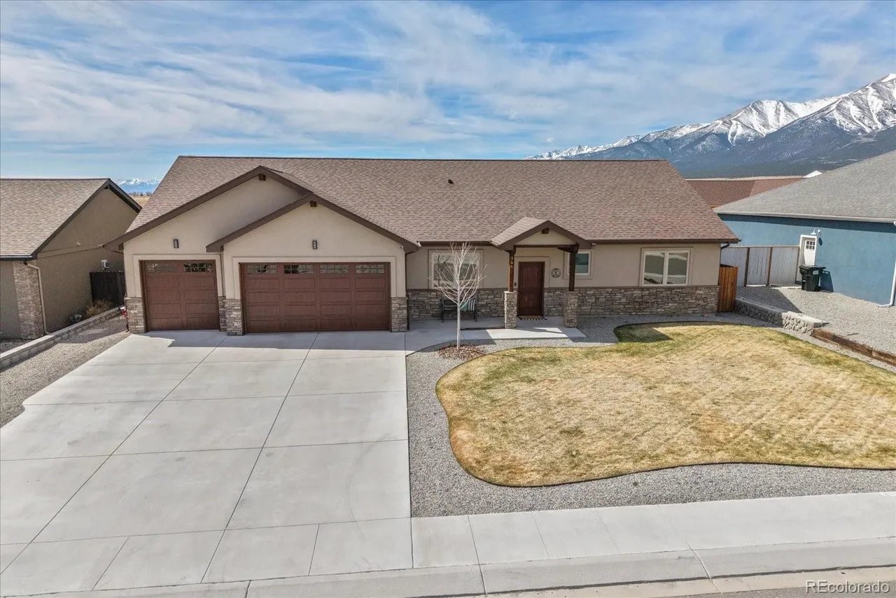 Buena Vista House: 144 Grouse Rd