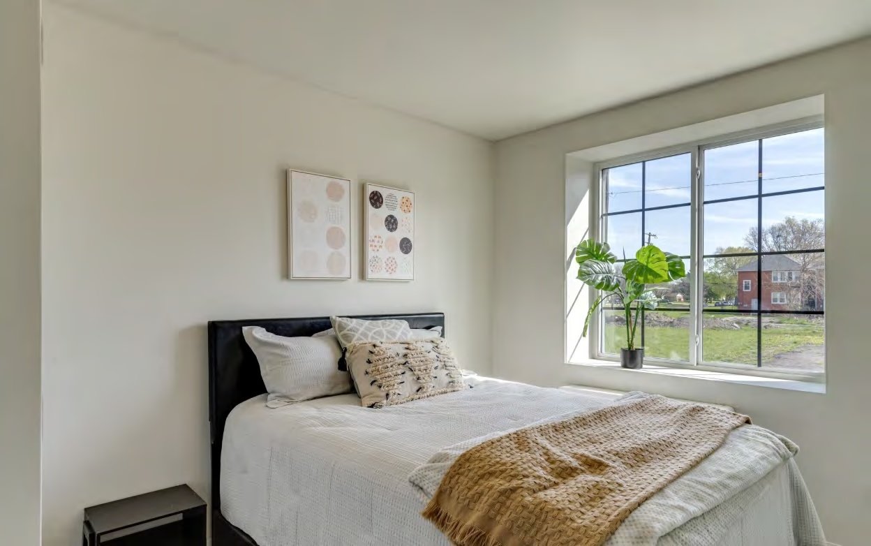Detroit Apartment: 1800 West Bethune Street,