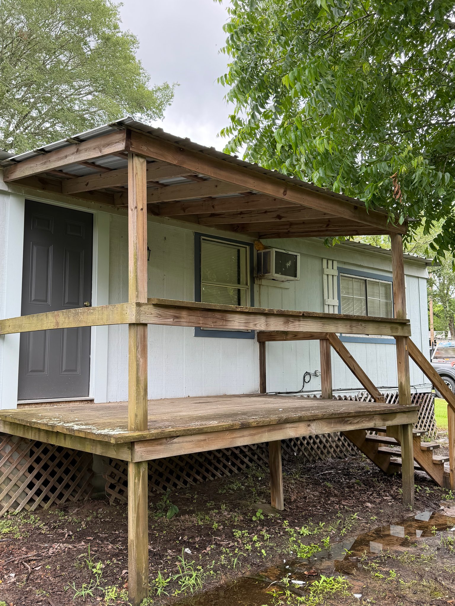 Midway Multiplex: 9909 Farris Loop