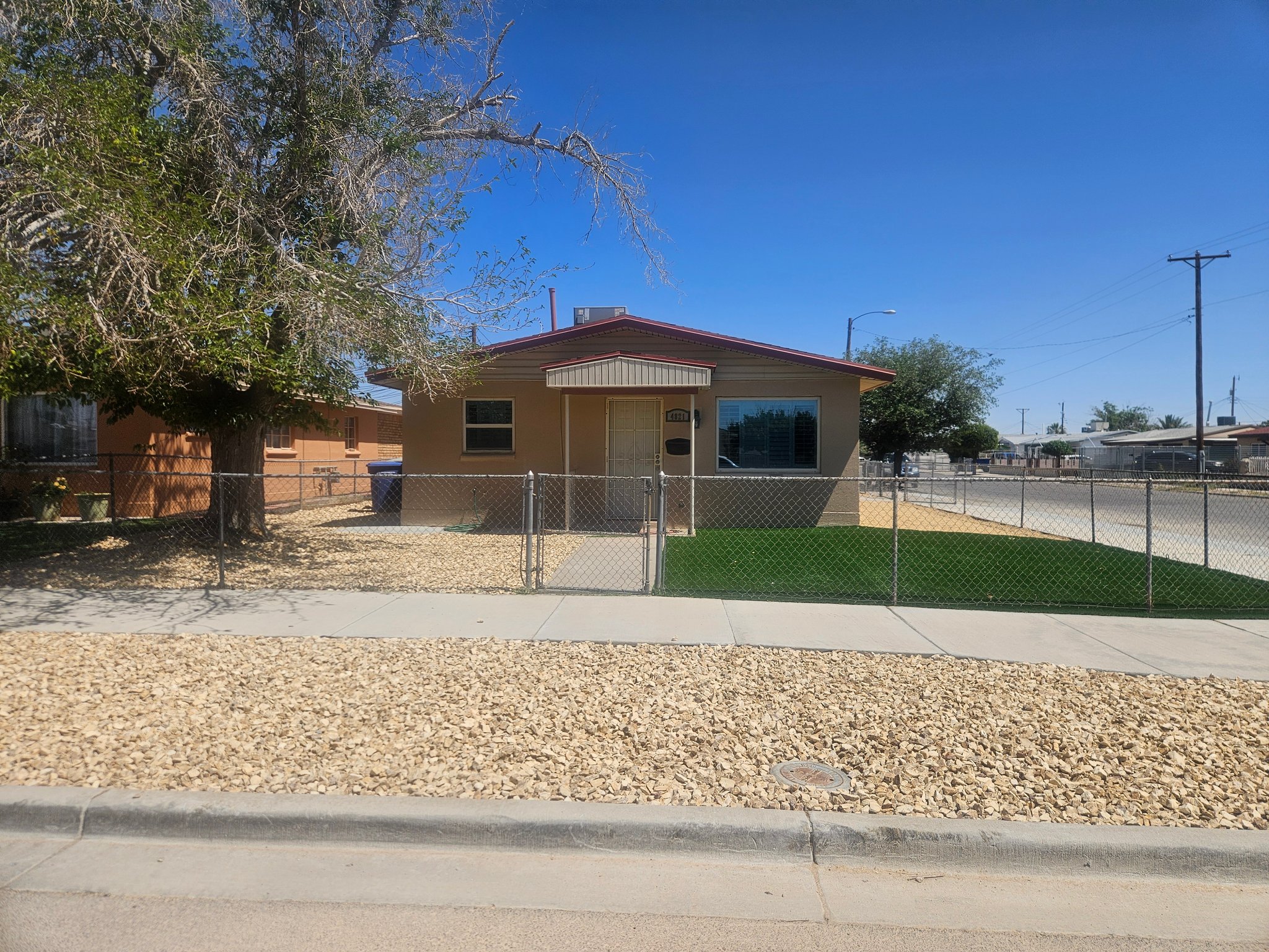 El Paso House: 4821 Flower Dr