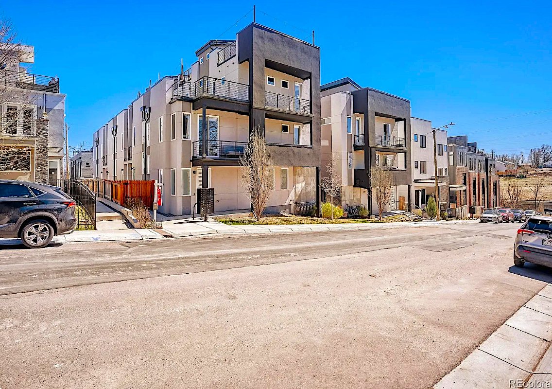 Denver Townhome: 1272 Yates St.