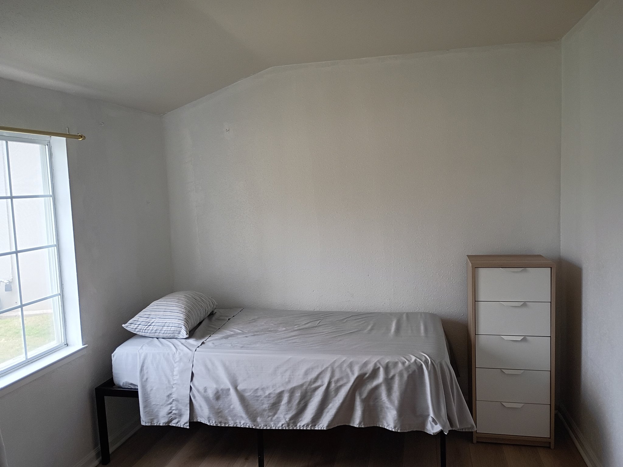 Rancho Cordova Single Room: 10512 Glenview Way