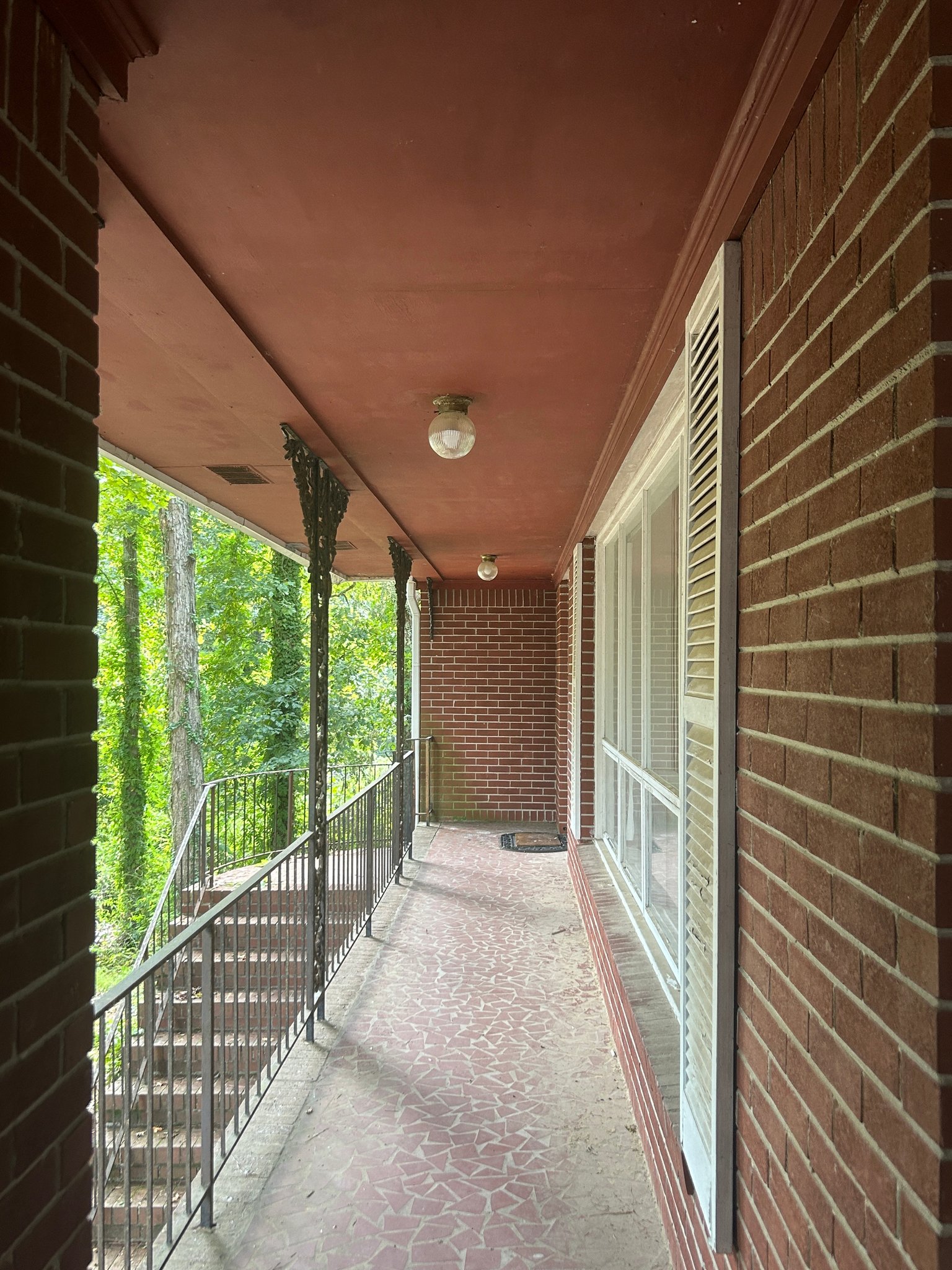 Fayetteville House: 109 Hickory Ave
