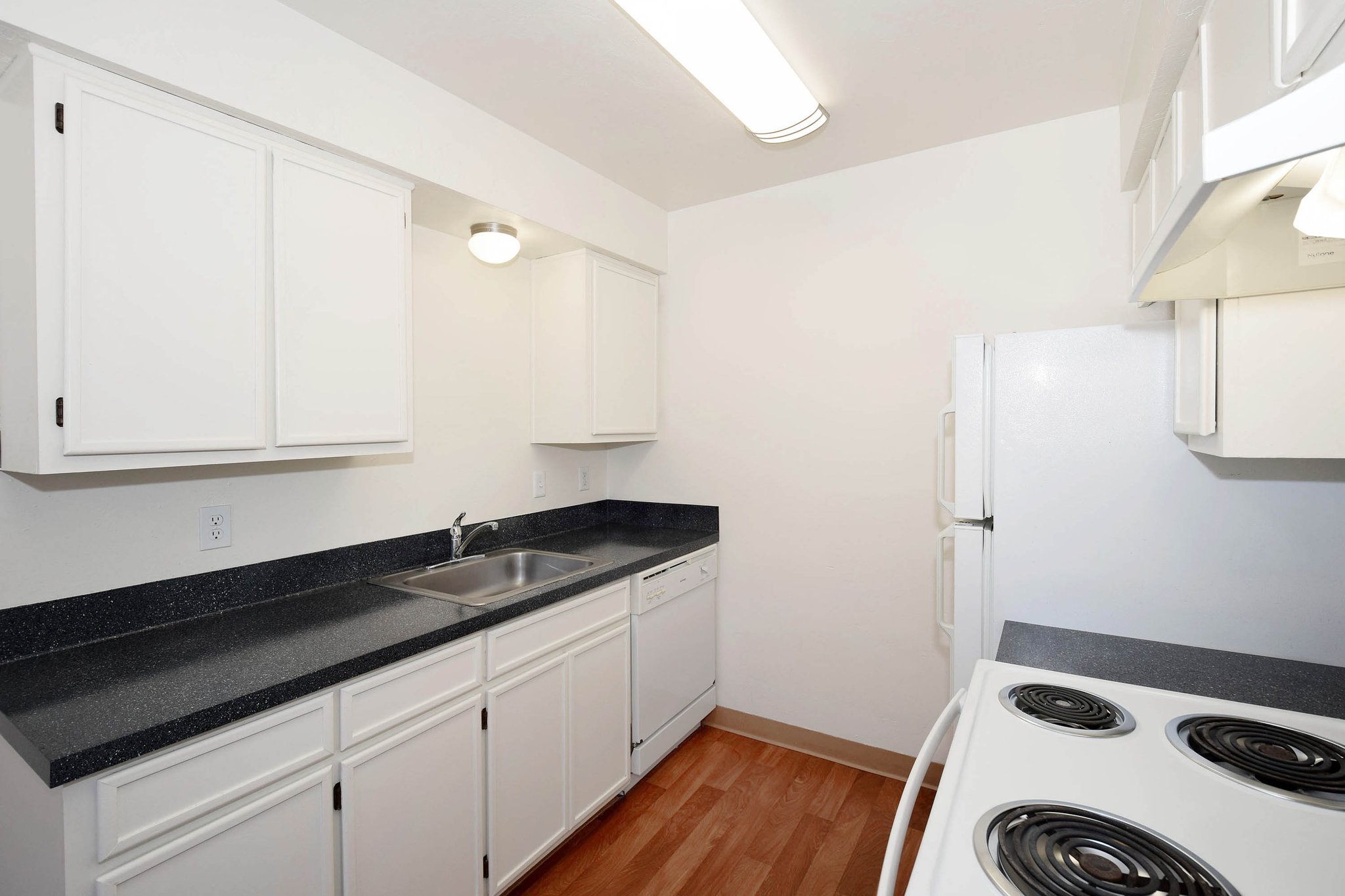 Portland Apartment: 12085 SW 135th Ave