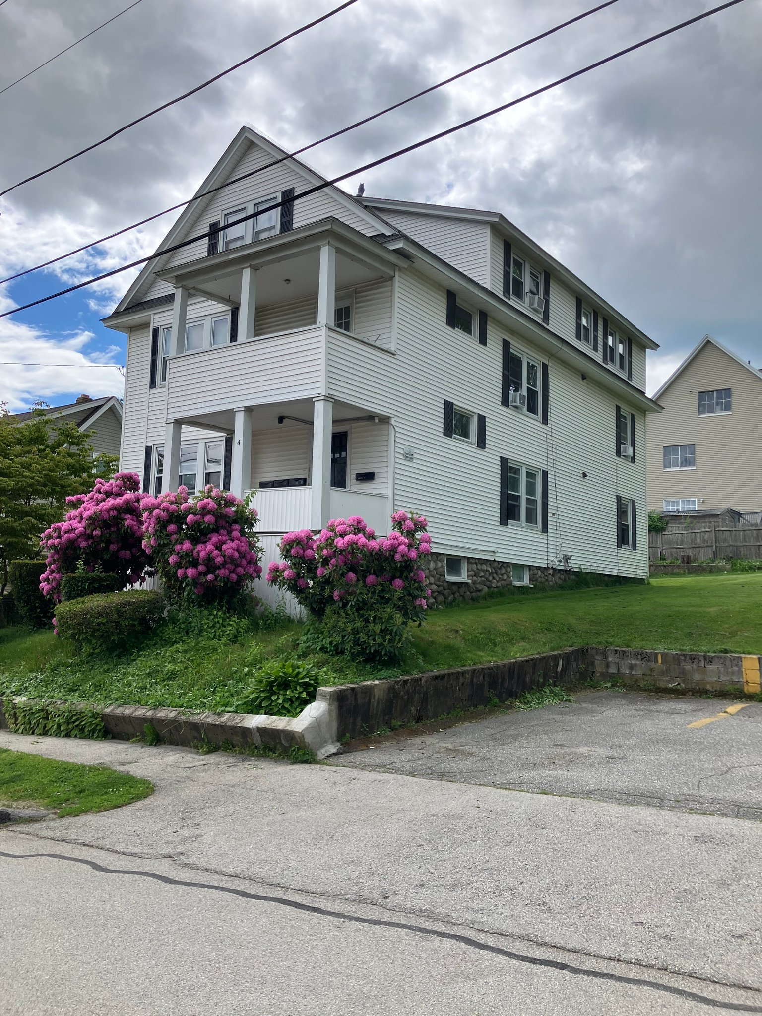 Worcester Apartment: 4 Loring St