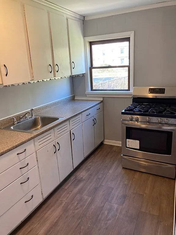 Fall River Apartment: 227 Brightman Street