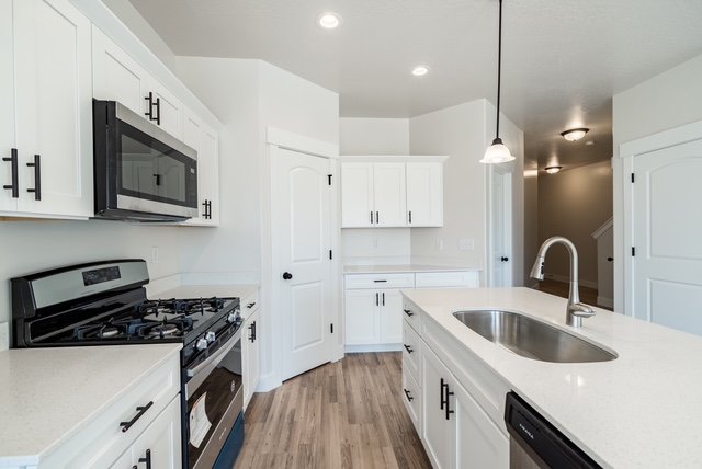 Lehi Townhome: 1328 N Sage Dr
