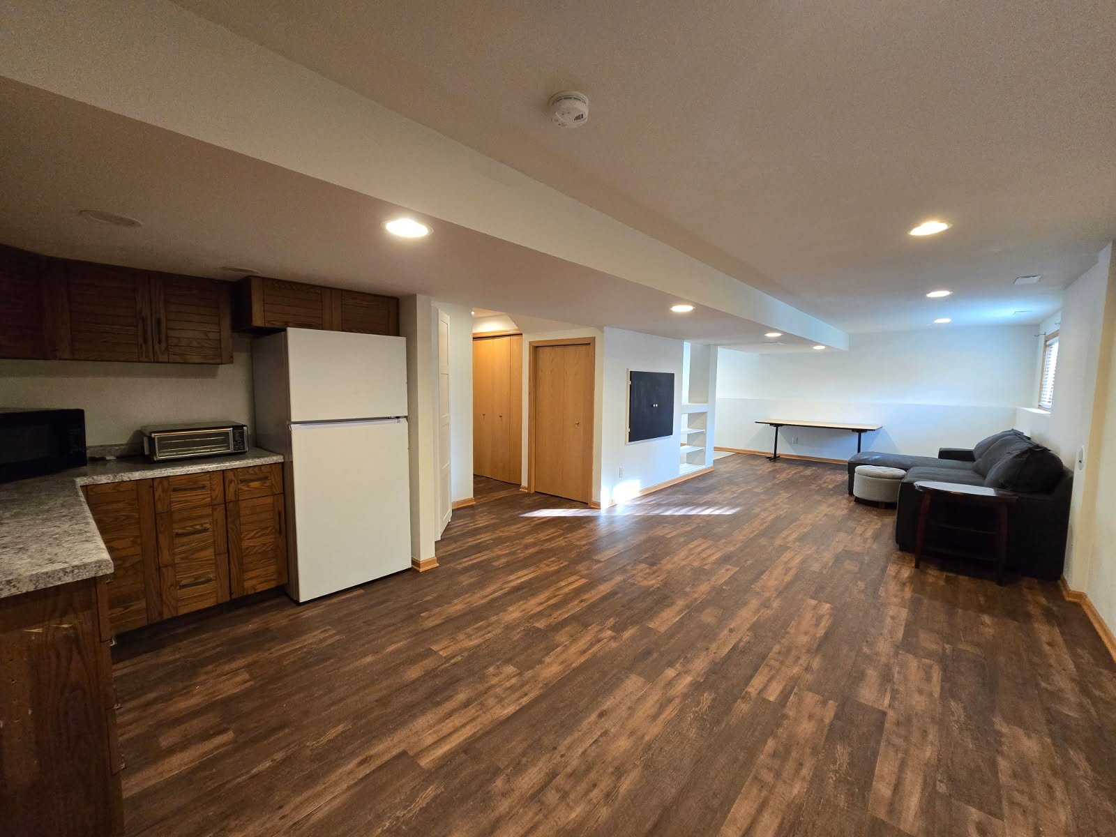 Verona Single Room: 412 Lone Pine Way