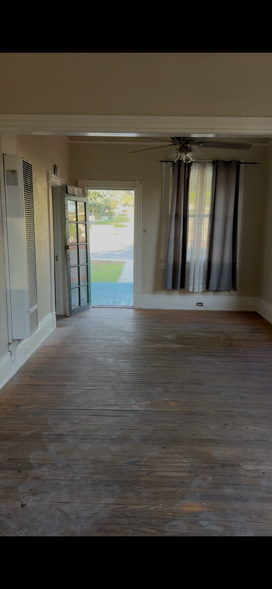 whittier House: 7047 Painter ave