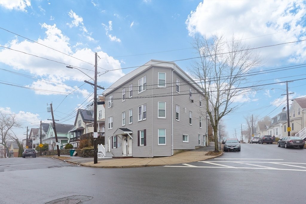 Lynn Apartment: 122-126 marianna st