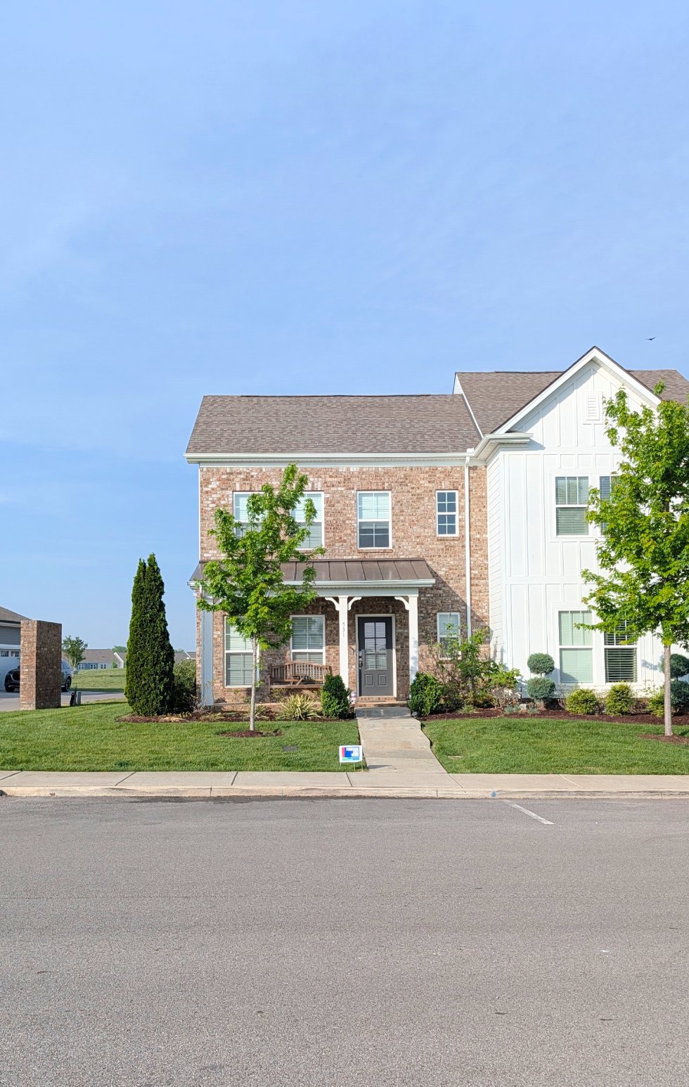 Spring Hill Townhome: 531 Farmstead Ln