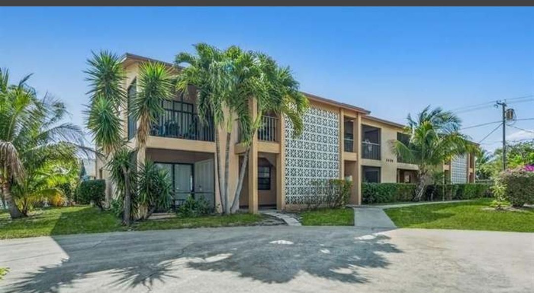 Lake Worth Beach Condo: 1409 Lake Ave