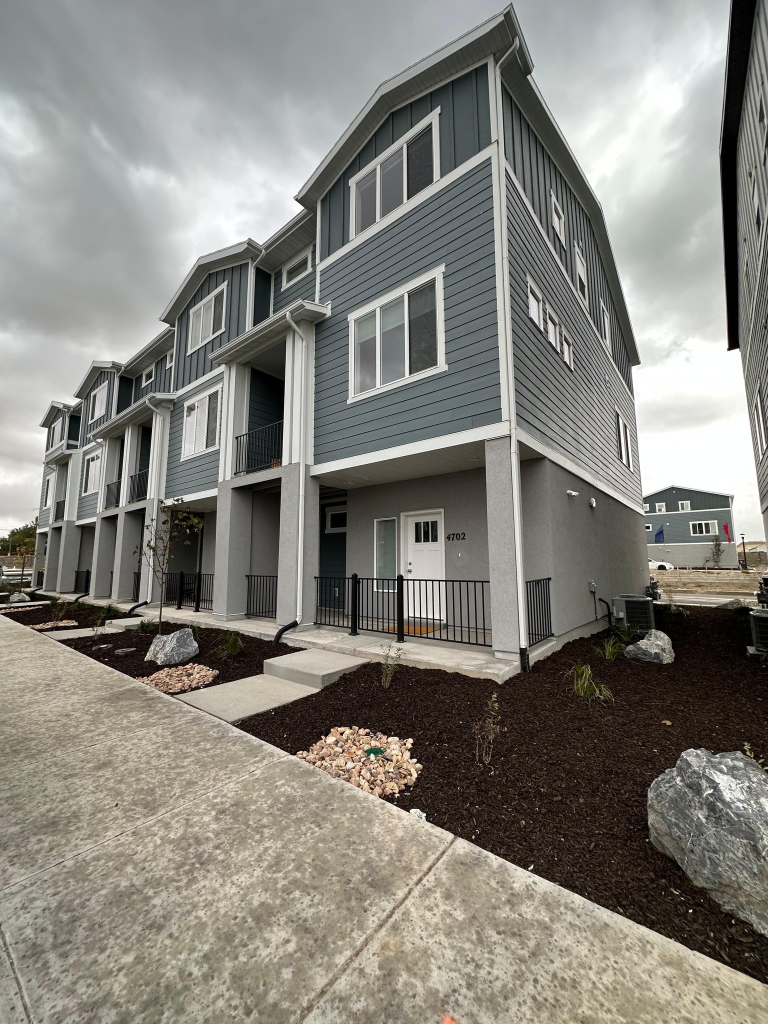 Kearns Townhome: 4702 W Talavera Way