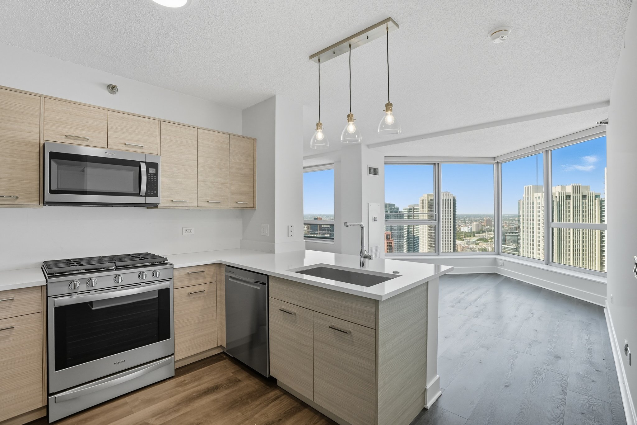 Chicago Condo: 332 N Canal St