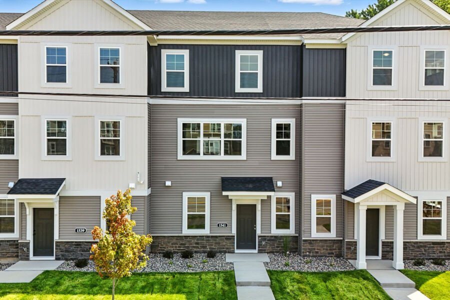 Saint Paul Townhome: 1541 Traverse Ln