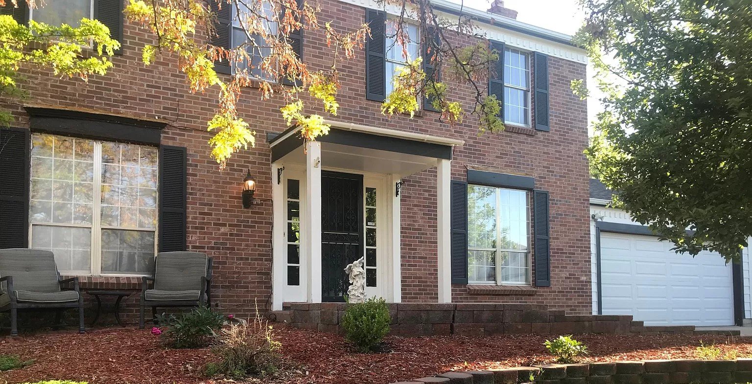 Aurora House: 13131 E Florida Ave