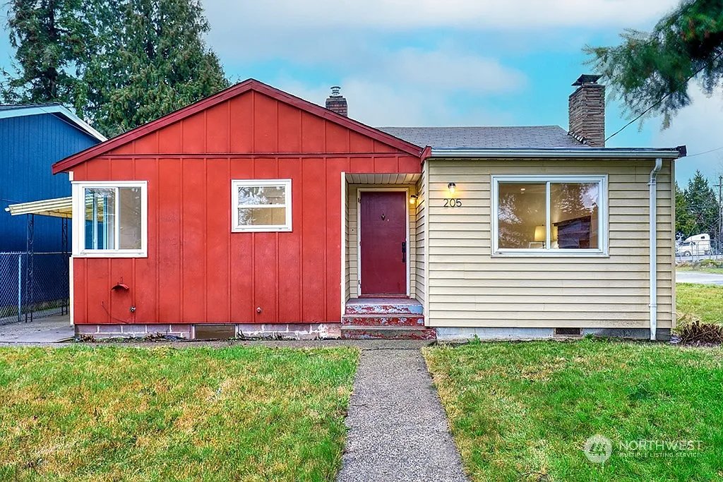 Seattle House: 205 South 107th Street