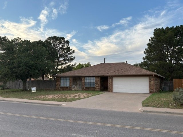 Midland House: 4610 Neely Ave