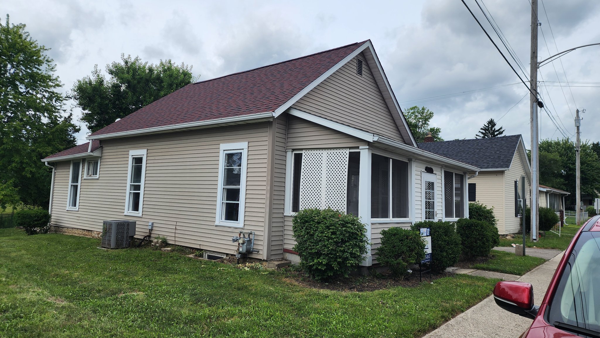 Bellefontaine House: 216 Ludlow Rd