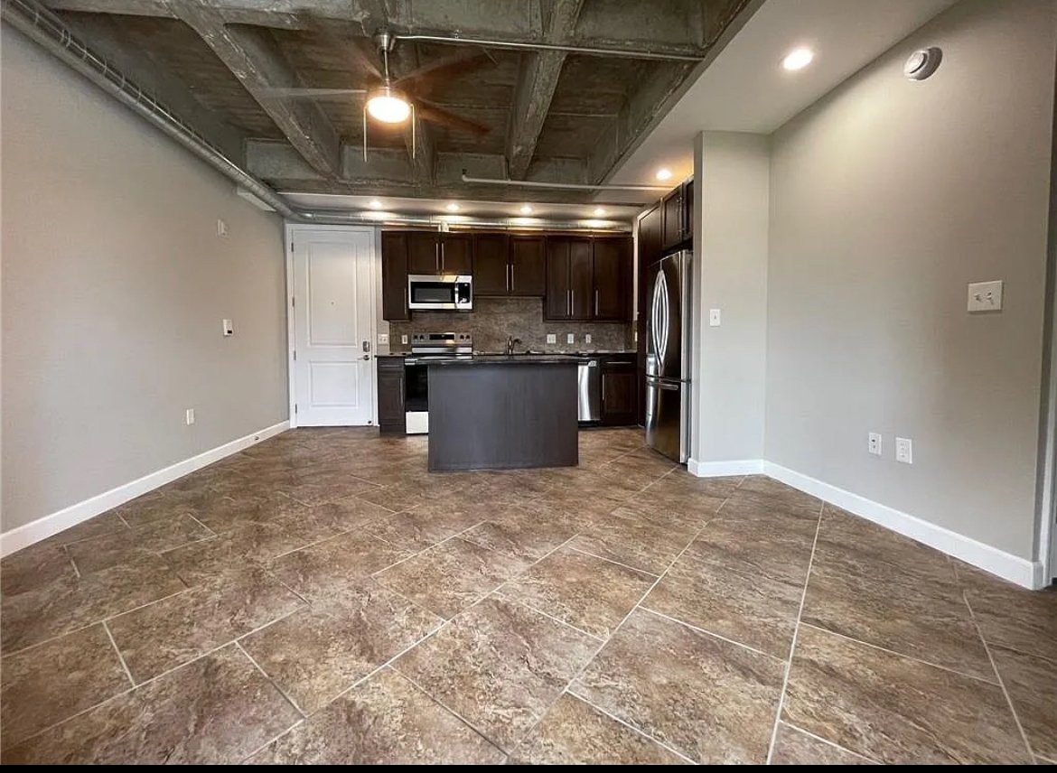Kansas City Condo: 2940 Baltimore Ave