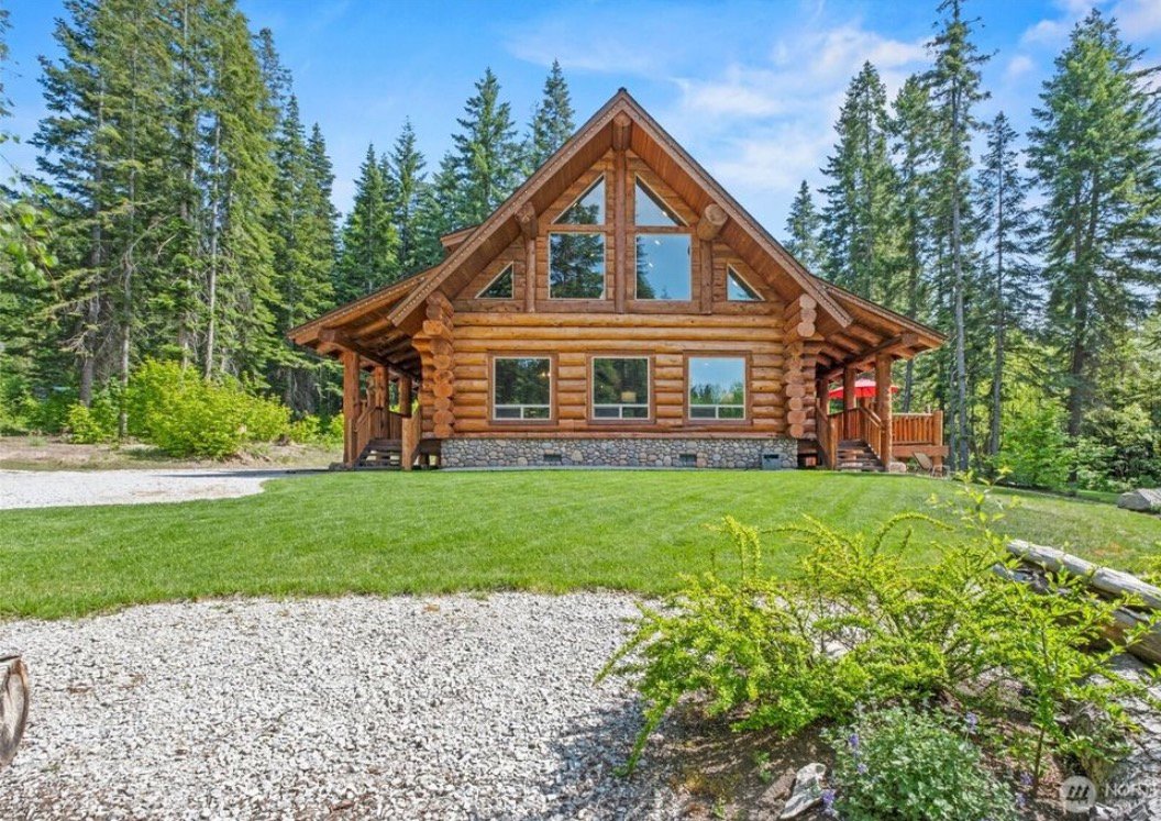 Leavenworth House: 158 Big Pine Dr