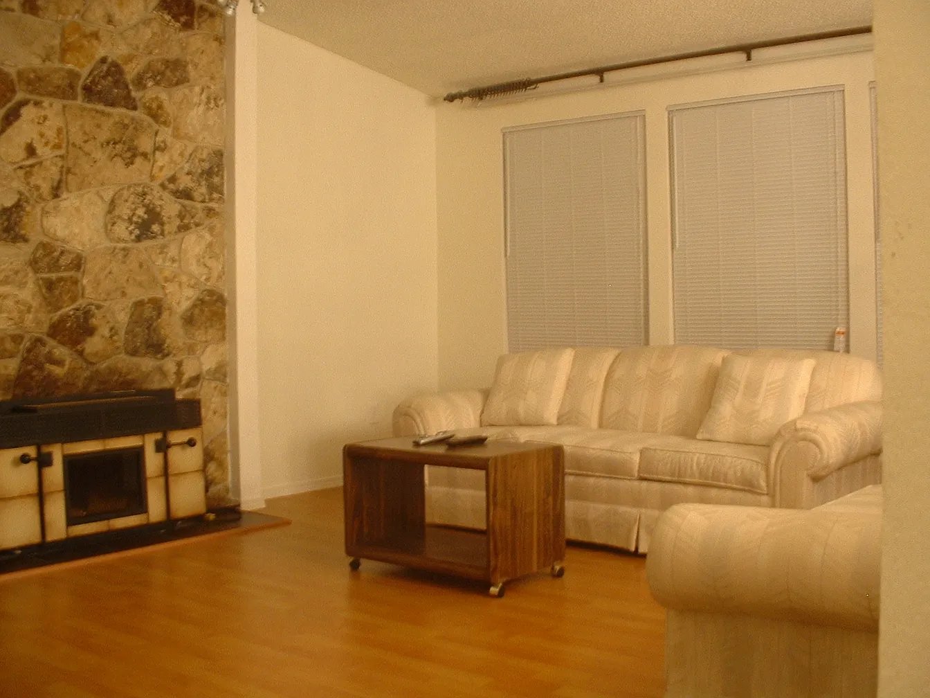 Kenmore Single Room: 19018 68th Ave NE