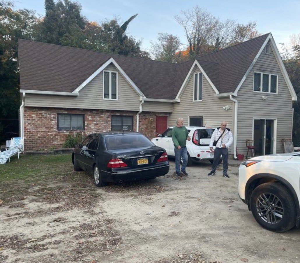 Islip House: 2429 Sunrise Hwy