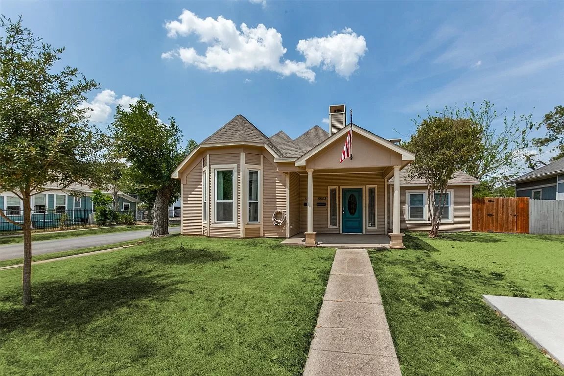 Dallas House: 5501 East Side Ave