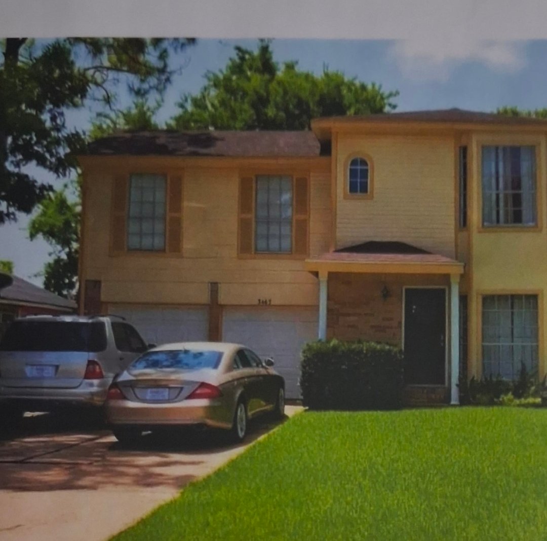 Houston House: 3467 Rockrill Dr