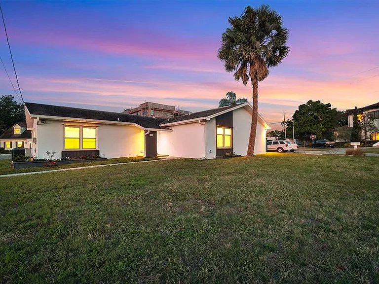 Tampa House: 4906 W San Rafael St