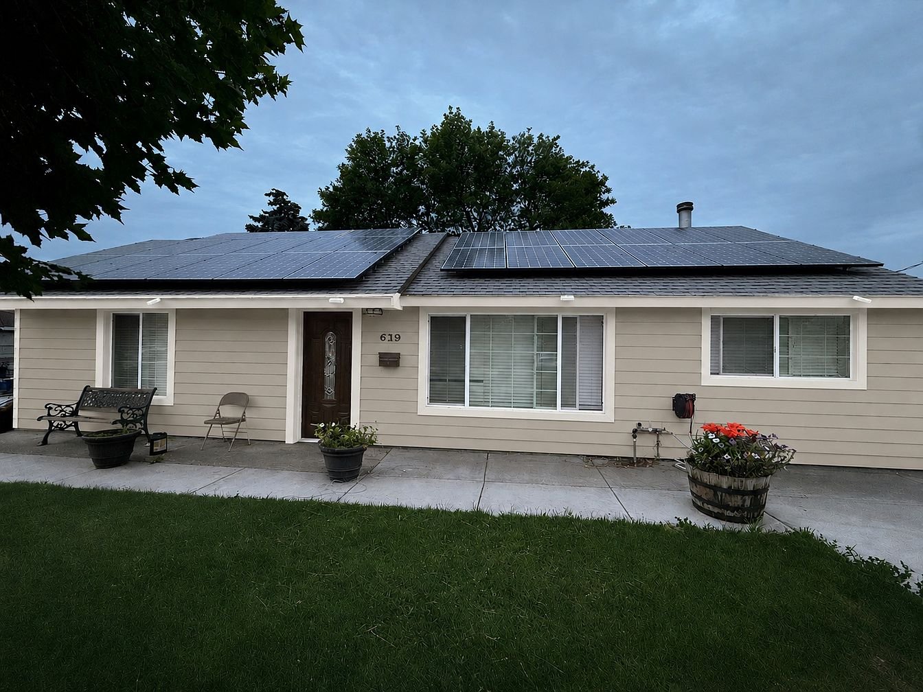 Kennewick House: 620 S Hartford St