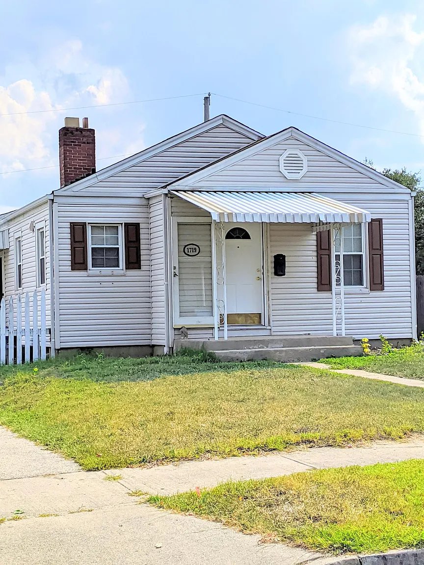 Hamilton House: 1719 Shirley Ave
