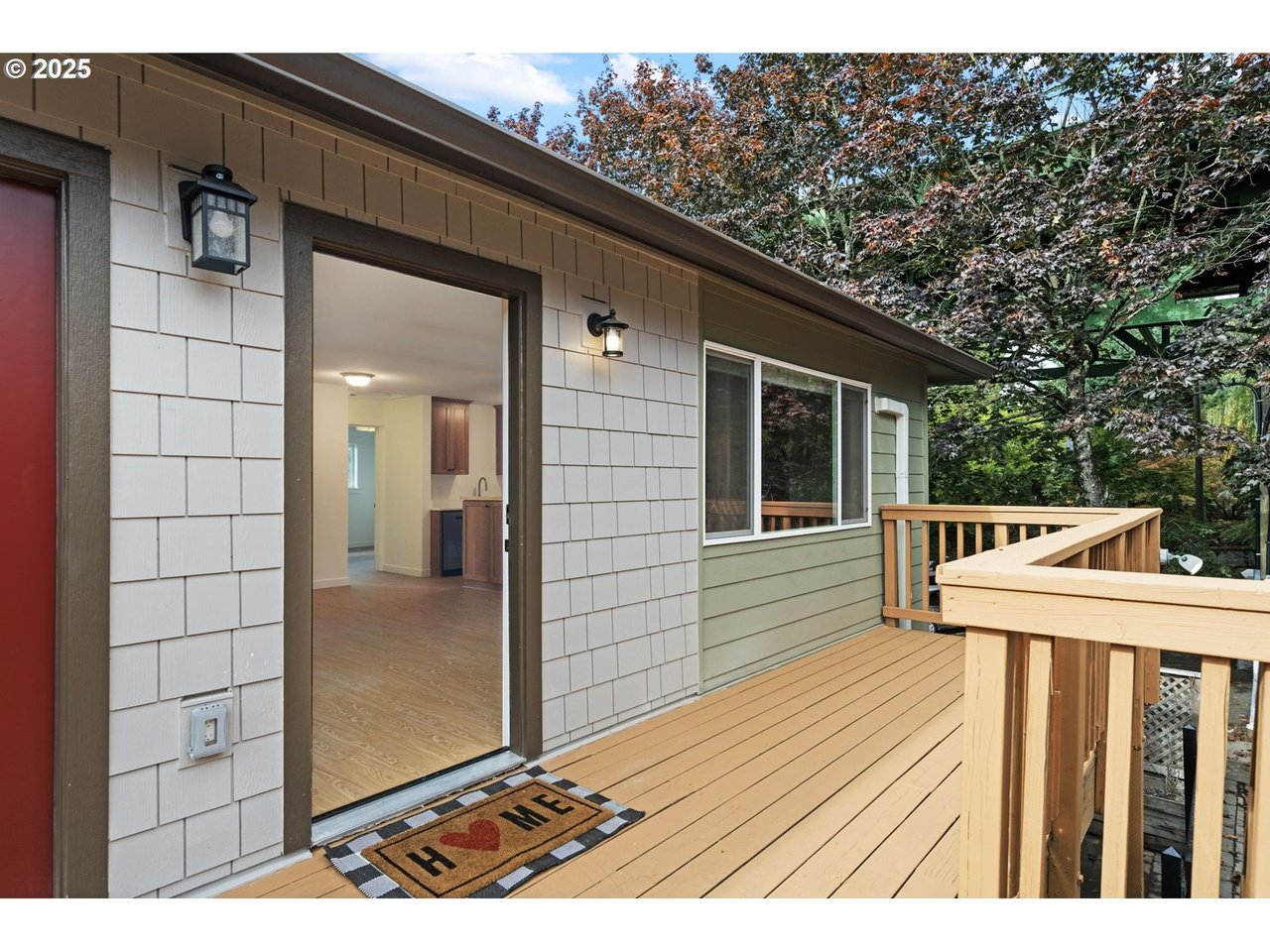 Portland Other: 8678 N Willamette Blvd