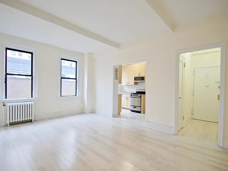 New York Apartment: 639 W 173rd St