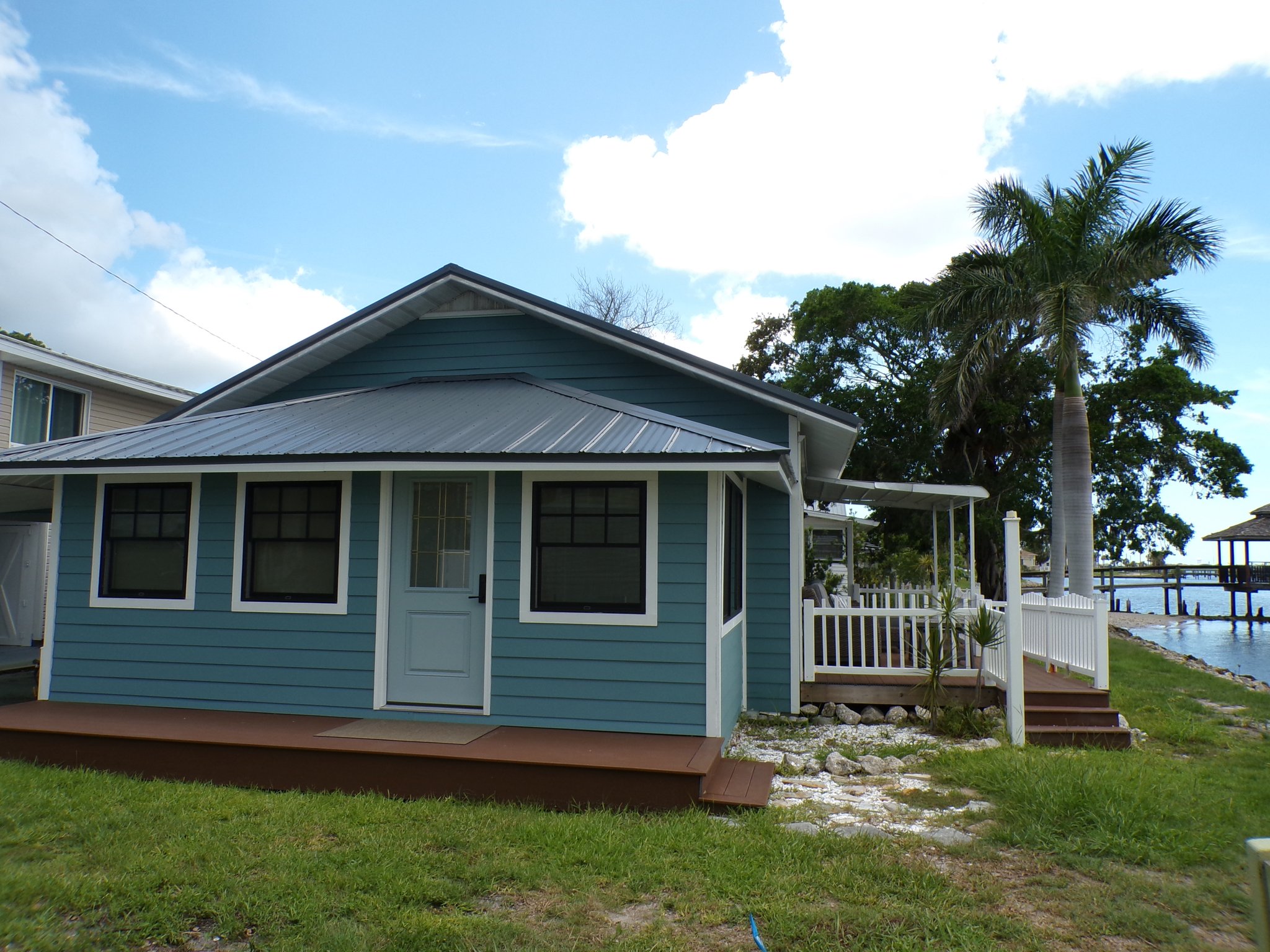 Bradenton House: 8 Parkview St