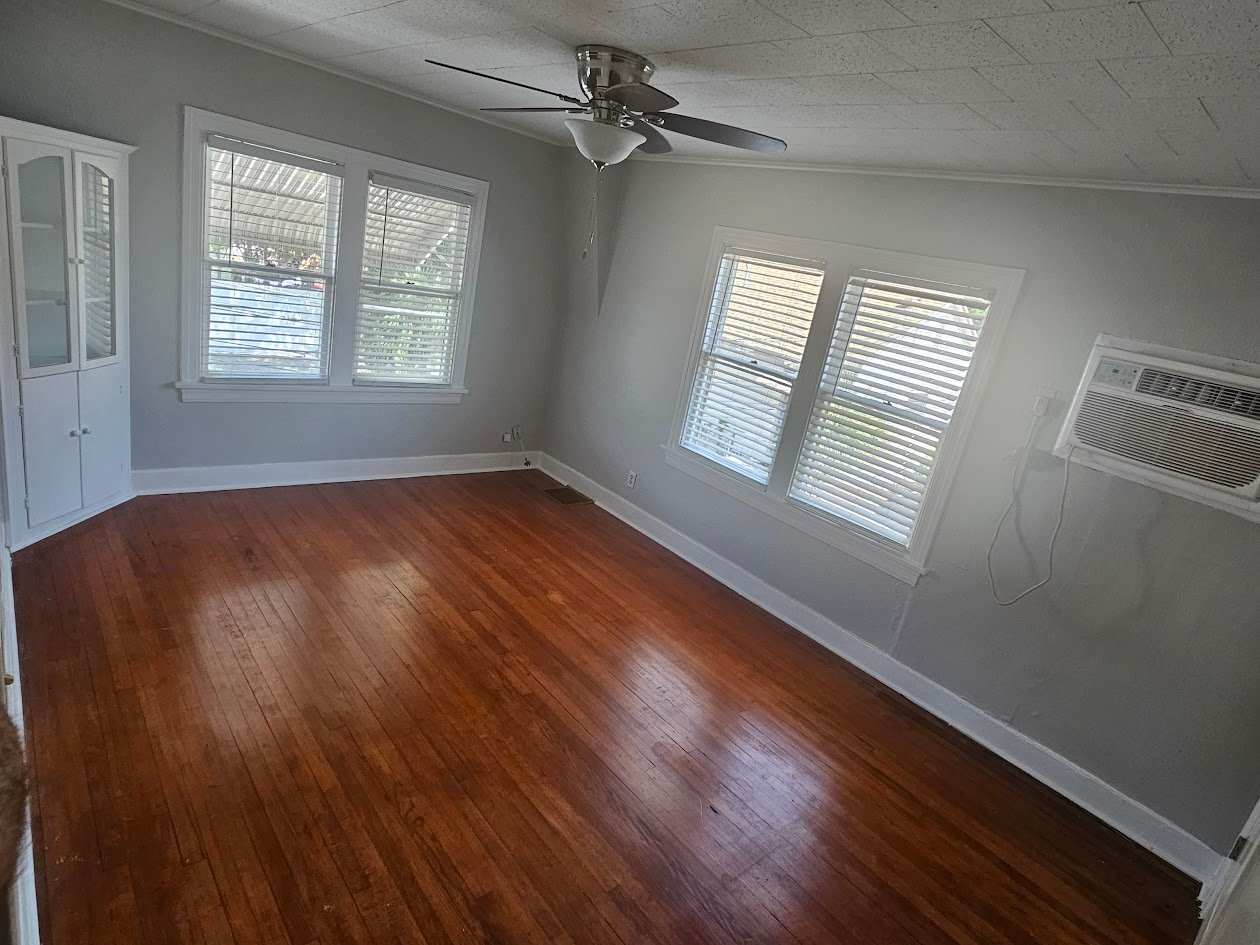 Saint Petersburg Apartment: 442 30th Ave N