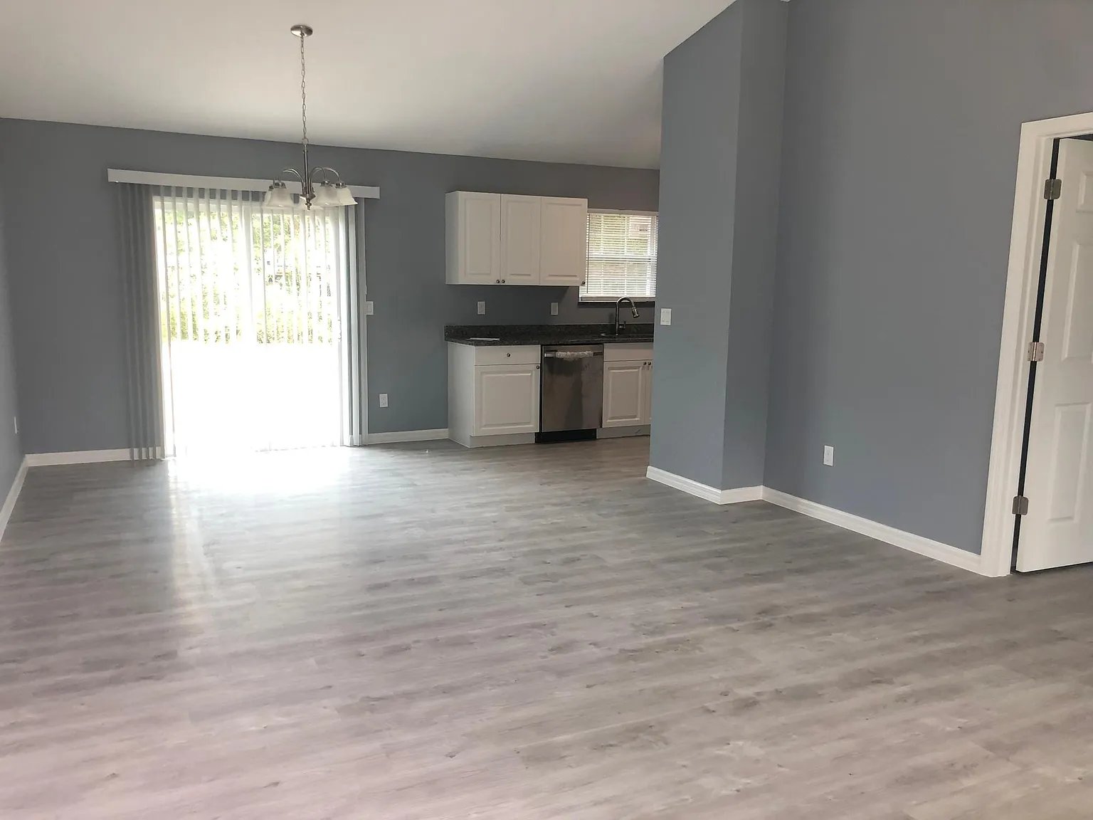 Ocala House: 342 Locust Pass