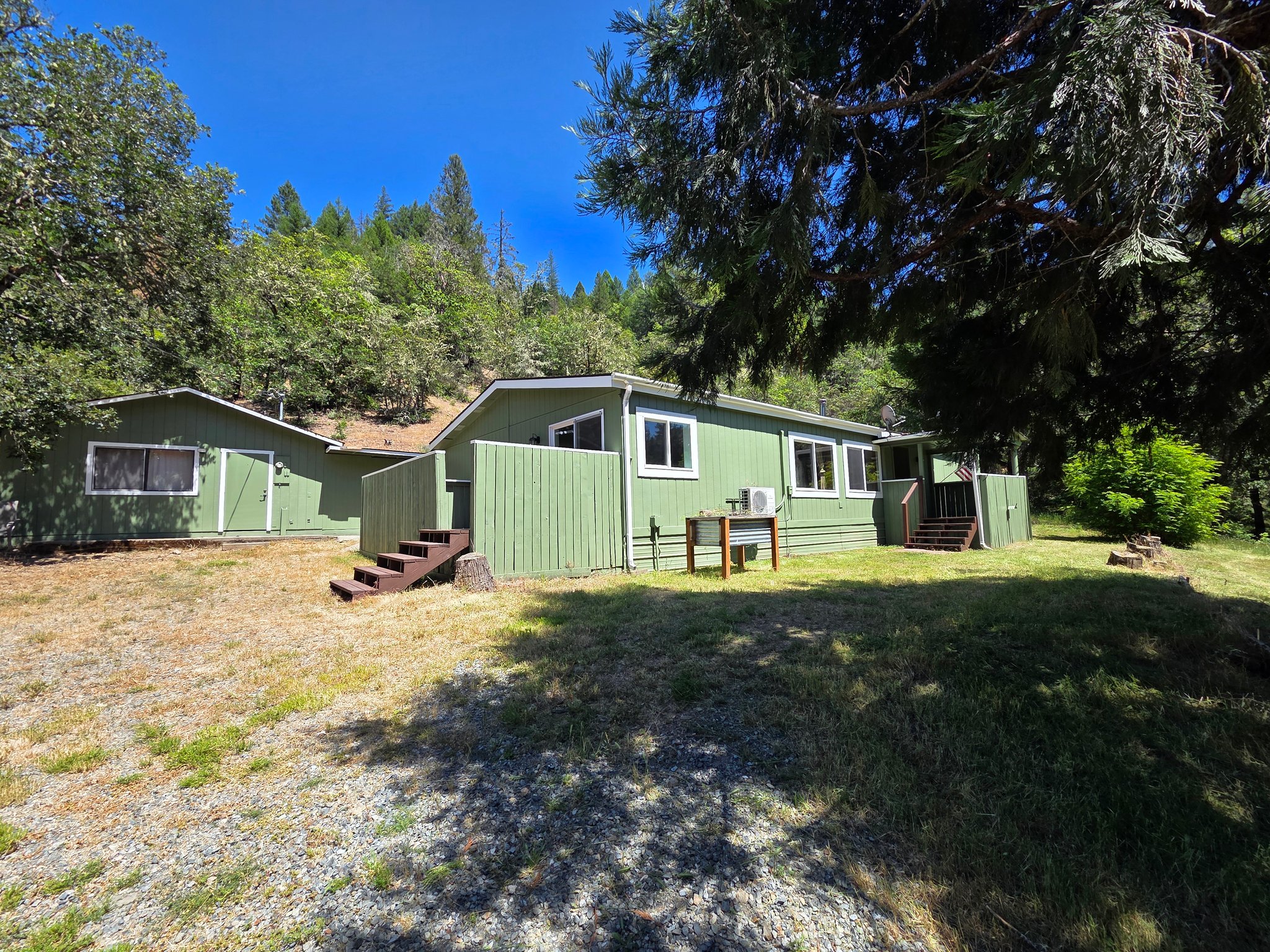 Wilderville House: 331 Newt Gulch Rd