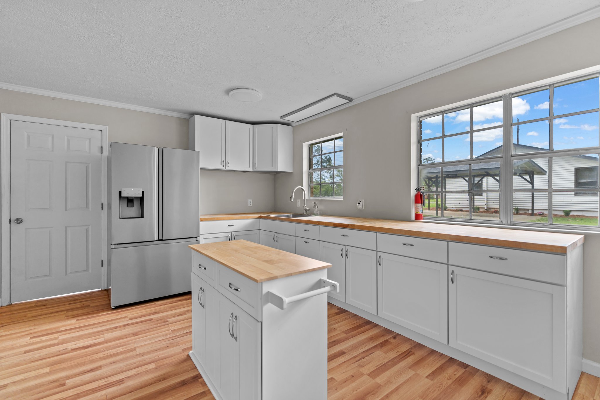 Baxley House: 320 Brobston St