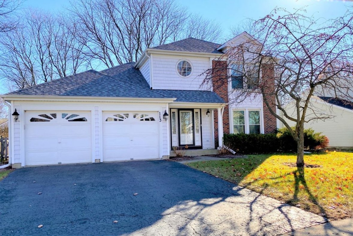 Vernon Hills House: 113 N. Fiore pkw